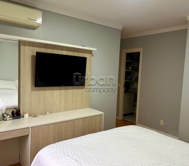 Apartamento com 62m², 2 quartos, 1 suíte, 1 vaga, no bairro Vila Ipiranga em Porto Alegre