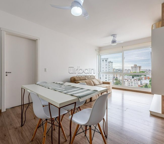 Apartamento com 79m², 3 quartos, 1 suíte, 2 vagas, no bairro Passo da Areia em Porto Alegre