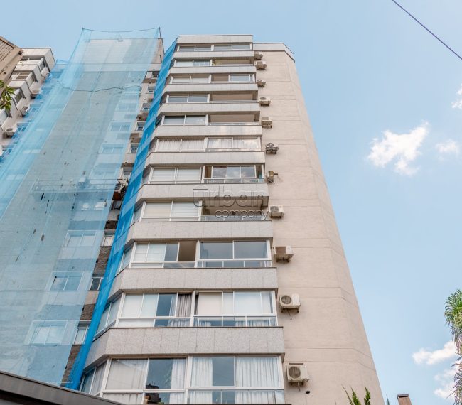 Apartamento com 90m², 2 quartos, 1 suíte, 2 vagas, no bairro Auxiliadora em Porto Alegre