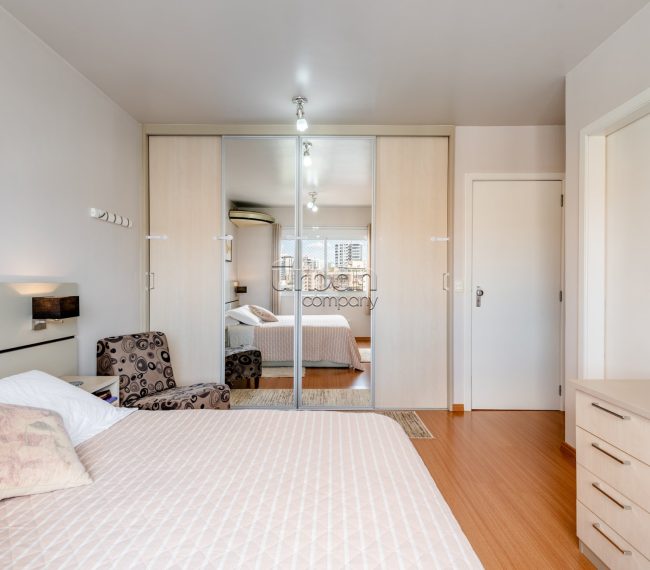 Apartamento com 90m², 2 quartos, 1 suíte, 2 vagas, no bairro Auxiliadora em Porto Alegre