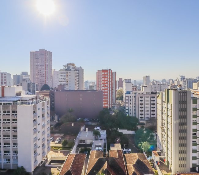 Apartamento com 201m², 3 quartos, 3 suítes, 4 vagas, no bairro Moinhos de Vento em Porto Alegre