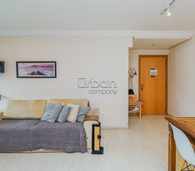 Apartamento com 83m², 3 quartos, 1 suíte, 2 vagas, no bairro Floresta em Porto Alegre