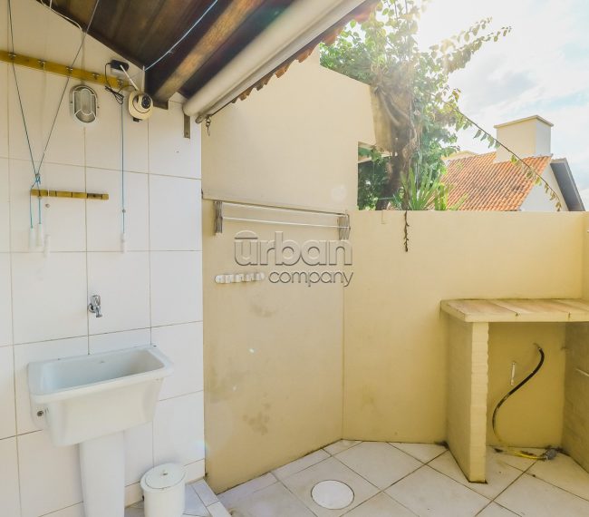 Casa em Condomínio com 101m², 3 quartos, 1 suíte, 2 vagas, no bairro Jardim Sabará em Porto Alegre