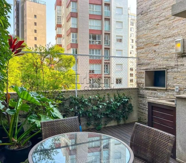 Apartamento com 177m², 3 quartos, 1 suíte, 2 vagas, no bairro Rio Branco em Porto Alegre