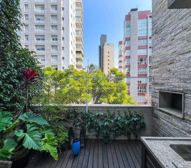 Apartamento com 177m², 3 quartos, 1 suíte, 2 vagas, no bairro Rio Branco em Porto Alegre