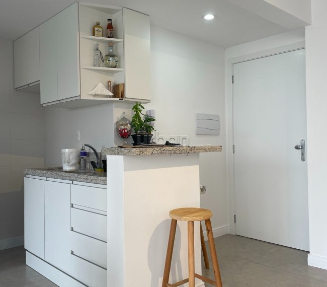 Apartamento com 50m², 1 quarto, 1 vaga, no bairro Passo da Areia em Porto Alegre