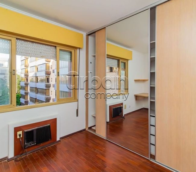 Apartamento com 102m², 3 quartos, 1 vaga, no bairro Moinhos de Vento em Porto Alegre