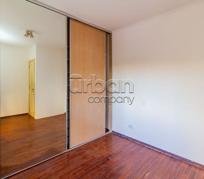 Apartamento com 102m², 3 quartos, 1 vaga, no bairro Moinhos de Vento em Porto Alegre