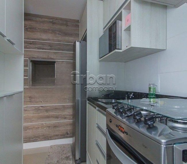 Apartamento com 50m², 2 quartos, 1 suíte, 1 vaga, no bairro Azenha em Porto Alegre