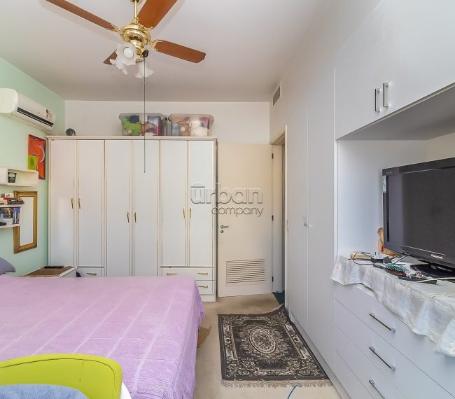 Apartamento com 167m², 4 quartos, 1 suíte, 1 vaga, no bairro Moinhos de Vento em Porto Alegre