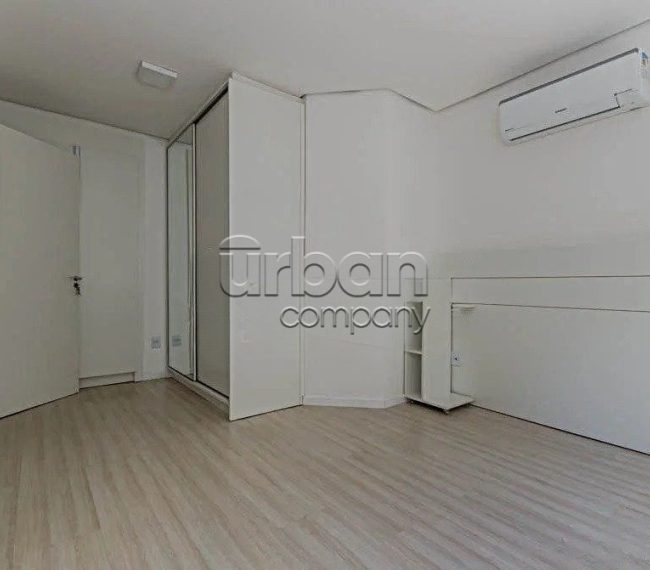 Apartamento com 69m², 2 quartos, 1 suíte, 2 vagas, no bairro Partenon em Porto Alegre