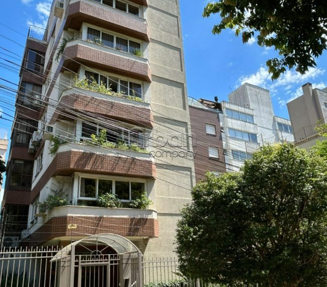 Apartamento com 177m², 4 quartos, 1 suíte, 2 vagas, no bairro Auxiliadora em Porto Alegre