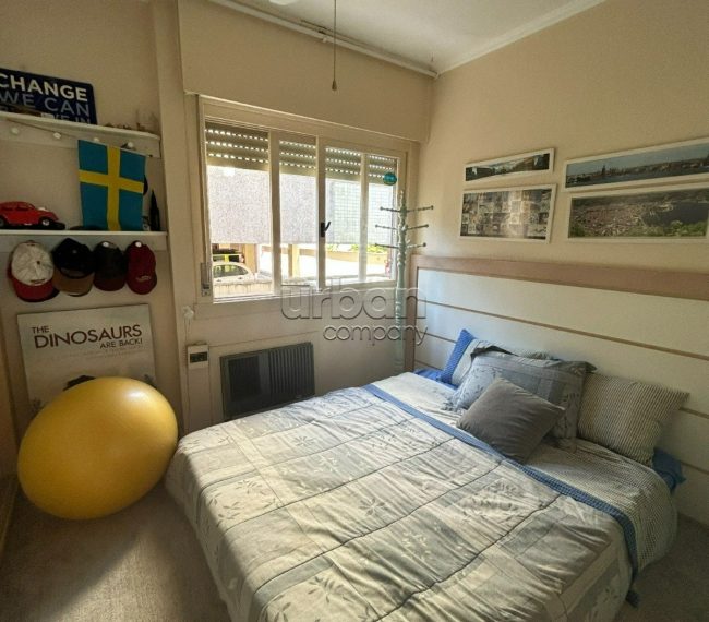 Apartamento com 177m², 4 quartos, 1 suíte, 2 vagas, no bairro Auxiliadora em Porto Alegre