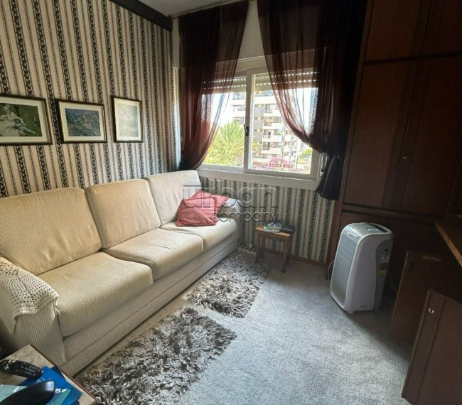 Apartamento com 177m², 4 quartos, 1 suíte, 2 vagas, no bairro Auxiliadora em Porto Alegre