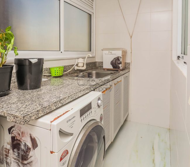 Apartamento com 95m², 3 quartos, 1 suíte, 2 vagas, no bairro Jardim Lindóia em Porto Alegre