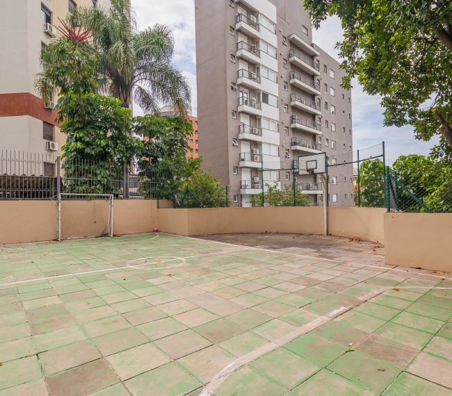 Apartamento com 120m², 3 quartos, 1 suíte, 2 vagas, no bairro Petropolis em Porto Alegre