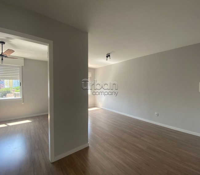 Apartamento com 44m², 1 quarto, 1 vaga, no bairro Passo da Areia em Porto Alegre