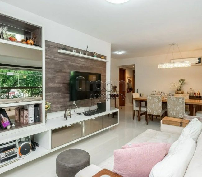 Apartamento com 131m², 3 quartos, 1 suíte, 3 vagas, no bairro Petrópolis em Porto Alegre