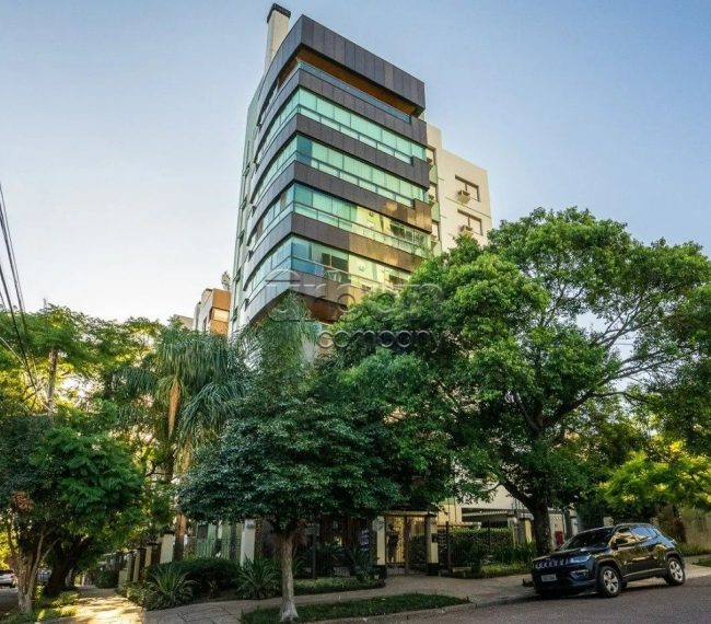 Apartamento com 131m², 3 quartos, 1 suíte, 3 vagas, no bairro Petrópolis em Porto Alegre