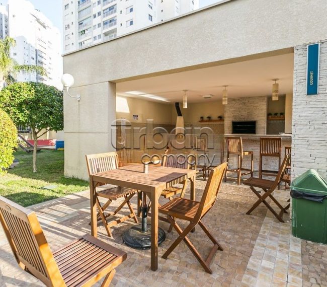 Apartamento com 102m², 3 quartos, 1 suíte, 2 vagas, no bairro Jardim Europa em Porto Alegre