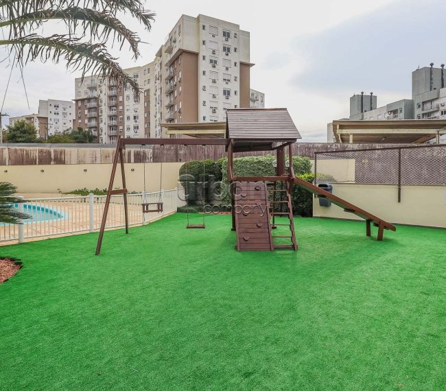 Apartamento com 101m², 3 quartos, 1 suíte, 2 vagas, no bairro Jardim Itu-Sabará em Porto Alegre