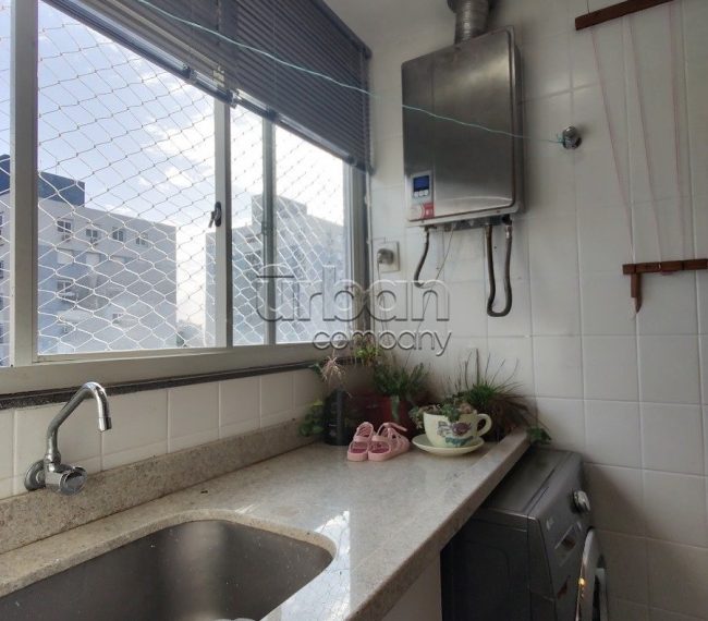 Apartamento com 72m², 3 quartos, 1 vaga, no bairro Chácara da Pedras em Porto Alegre