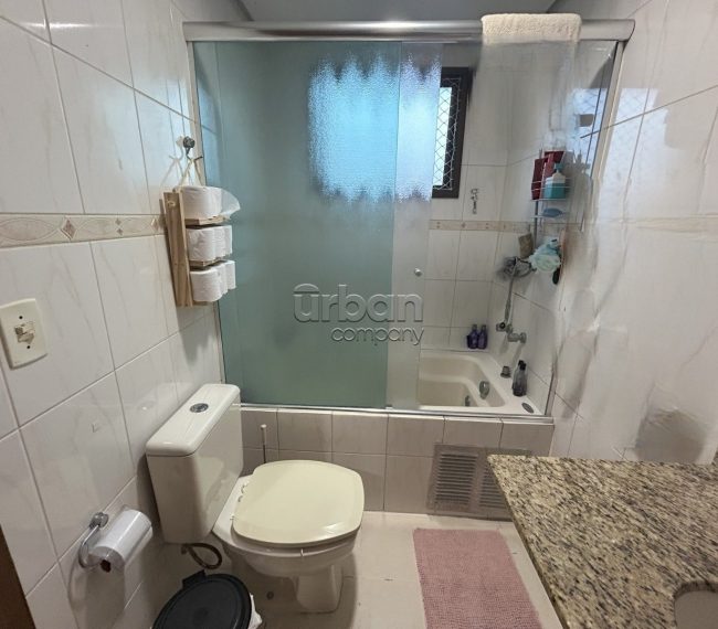 Apartamento com 85m², 3 quartos, 1 suíte, 2 vagas, no bairro Passo da Areia em Porto Alegre