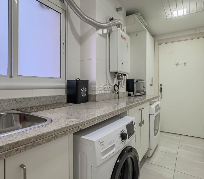 Apartamento com 125m², 3 quartos, 1 suíte, 2 vagas, no bairro Jardim Europa em Porto Alegre