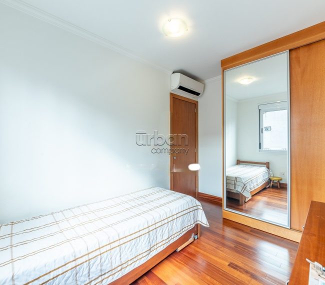 Apartamento com 93m², 3 quartos, 1 suíte, 3 vagas, no bairro Rio Branco em Porto Alegre