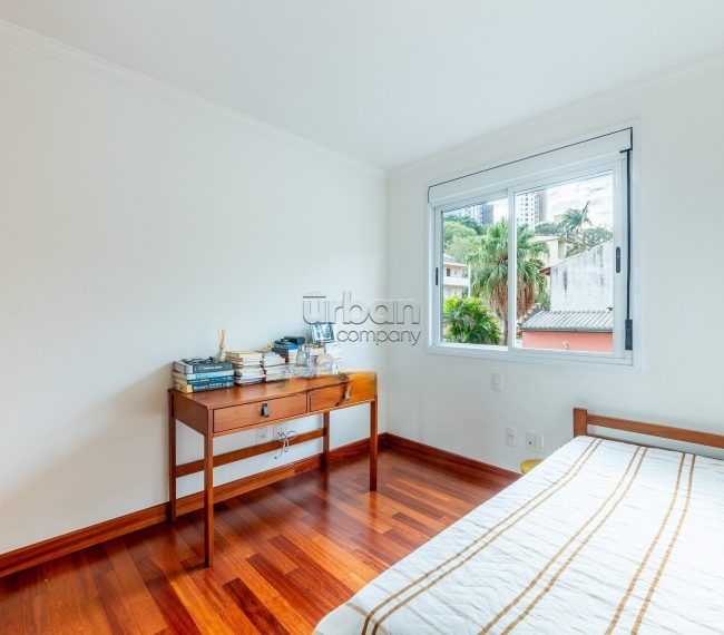 Apartamento com 93m², 3 quartos, 1 suíte, 3 vagas, no bairro Rio Branco em Porto Alegre