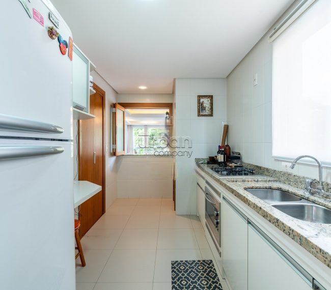 Apartamento com 93m², 3 quartos, 1 suíte, 3 vagas, no bairro Rio Branco em Porto Alegre