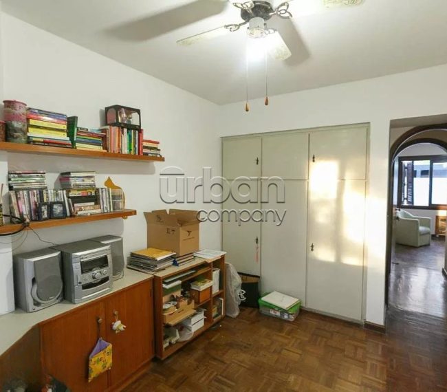 Apartamento com 134m², 3 quartos, 1 suíte, 2 vagas, no bairro Menino Deus em Porto Alegre