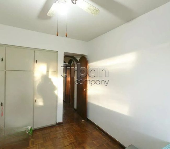 Apartamento com 134m², 3 quartos, 1 suíte, 2 vagas, no bairro Menino Deus em Porto Alegre