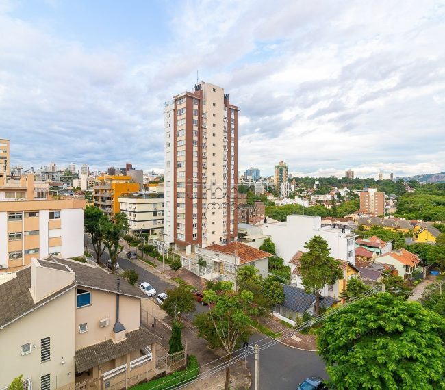 Cobertura com 172m², 2 quartos, 1 suíte, 2 vagas, no bairro Petropolis em Porto Alegre