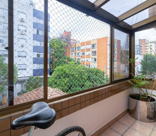 Cobertura com 172m², 2 quartos, 1 suíte, 2 vagas, no bairro Petropolis em Porto Alegre