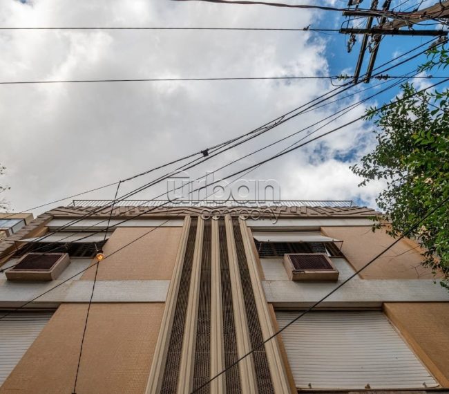 Cobertura com 175m², 5 quartos, 1 suíte, 3 vagas, no bairro Moinhos de Vento em Porto Alegre