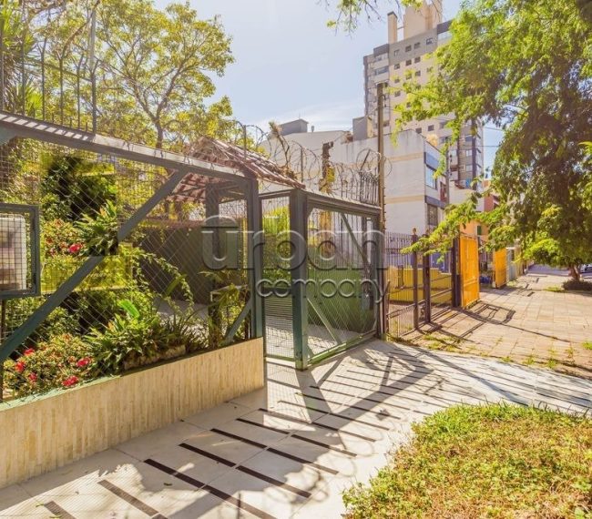 Casa com 144m², 3 quartos, 1 suíte, 2 vagas, no bairro Petrópolis em Porto Alegre