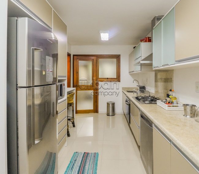 Apartamento com 200m², 3 quartos, 1 suíte, 2 vagas, no bairro Bela Vista em Porto Alegre