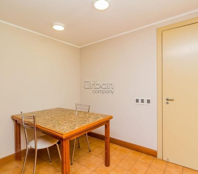 Apartamento com 194m², 3 quartos, 1 suíte, 1 vaga, no bairro Moinhos de Vento em Porto Alegre