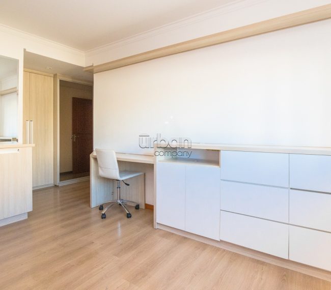 Apartamento com 94m², 2 quartos, 1 suíte, 1 vaga, no bairro Passo da Areia em Porto Alegre