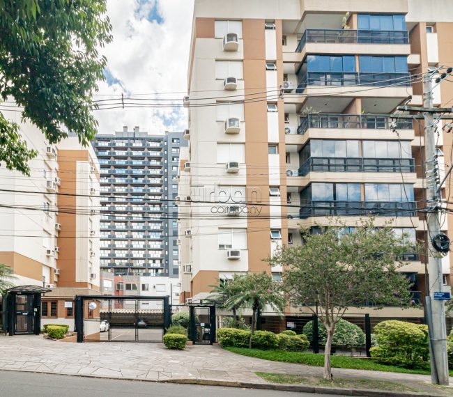 Apartamento com 101m², 3 quartos, 1 suíte, 1 vaga, no bairro Boa Vista em Porto Alegre