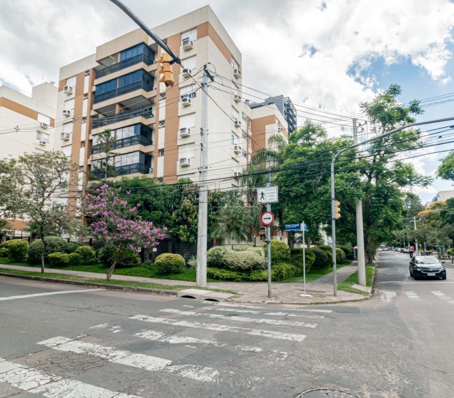 Apartamento com 101m², 3 quartos, 1 suíte, 1 vaga, no bairro Boa Vista em Porto Alegre