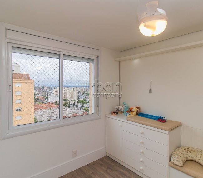 Apartamento com 92m², 3 quartos, 1 suíte, 2 vagas, no bairro Jardim Europa em Porto Alegre