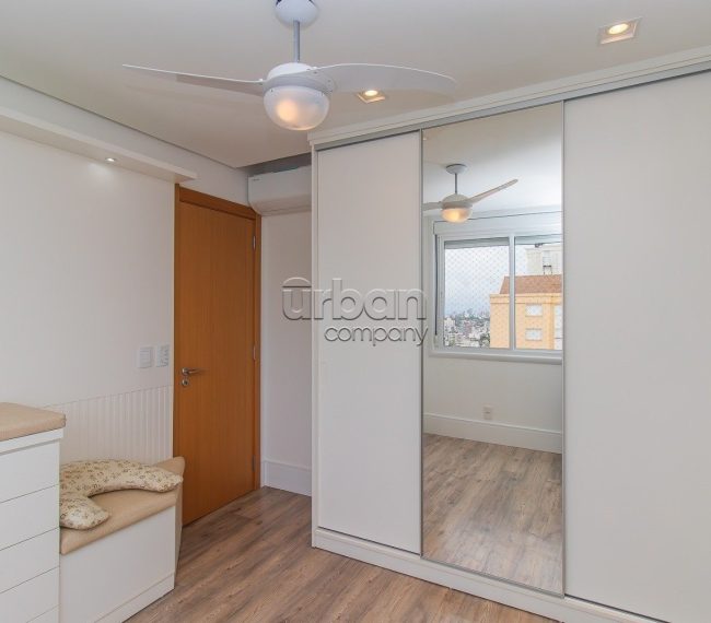 Apartamento com 92m², 3 quartos, 1 suíte, 2 vagas, no bairro Jardim Europa em Porto Alegre