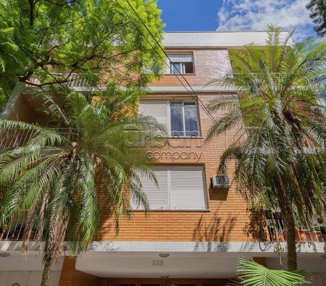 Apartamento com 125m², 4 quartos, 1 suíte, 1 vaga, no bairro Moinhos de Vento em Porto Alegre