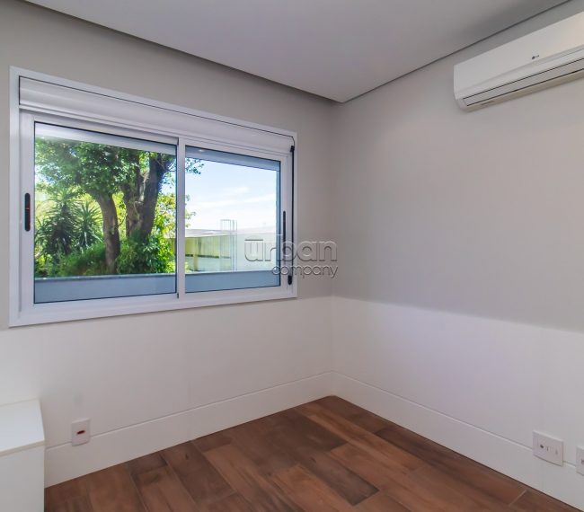 Apartamento com 79m², 2 quartos, 1 suíte, 2 vagas, no bairro Petrópolis em Porto Alegre