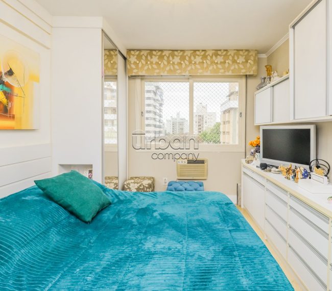 Apartamento com 111m², 3 quartos, 1 suíte, 2 vagas, no bairro Petrópolis em Porto Alegre