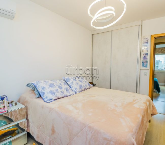 Apartamento com 111m², 3 quartos, 1 suíte, 2 vagas, no bairro Petrópolis em Porto Alegre