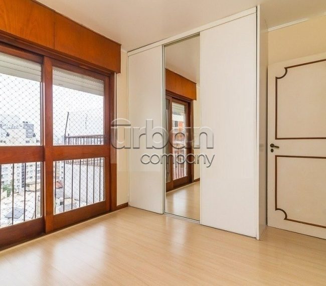 Apartamento com 120m², 3 quartos, 1 suíte, 2 vagas, no bairro Petrópolis em Porto Alegre