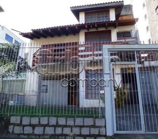 Casa com 247m², 3 quartos, 1 suíte, 6 vagas, no bairro Cristo Redentor em Porto Alegre